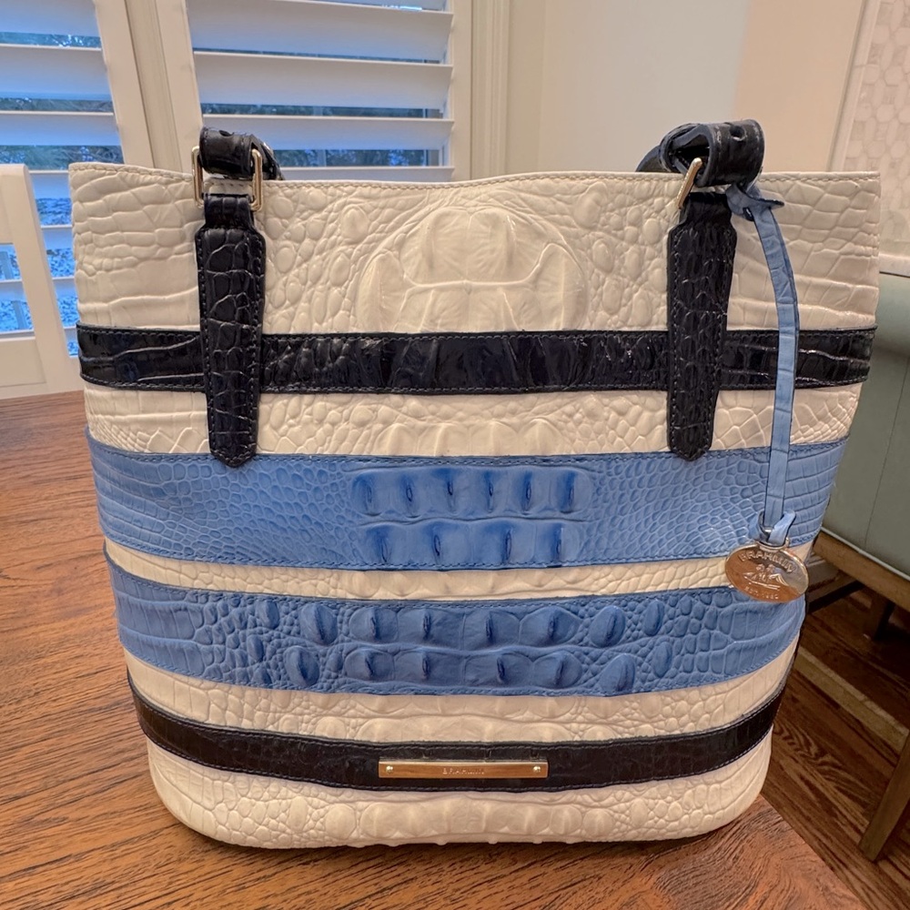 Brahmin Sonny-Satellite Bucket bag- white and blue